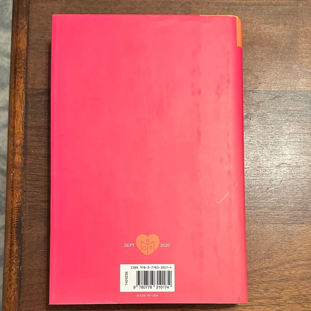 The Last Story of Mina Lee by Nancy Jooyoun Kim - Pink Cover - Like New! - Picture 2 of 2